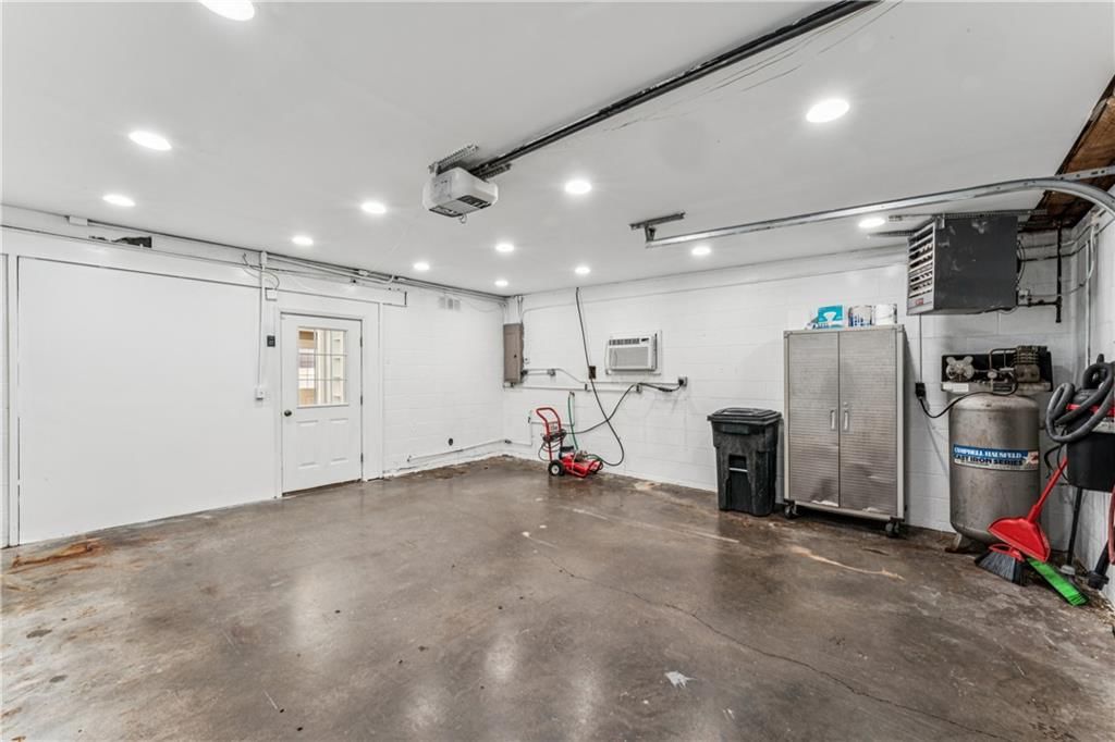 214 N Main Street — photo 16