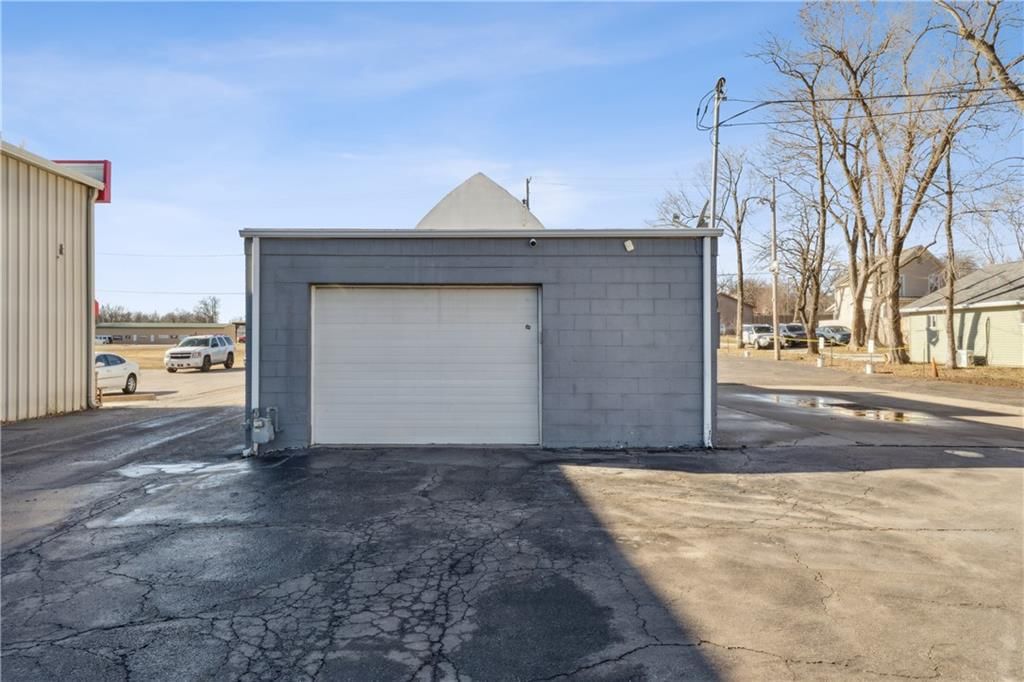214 N Main Street — photo 30