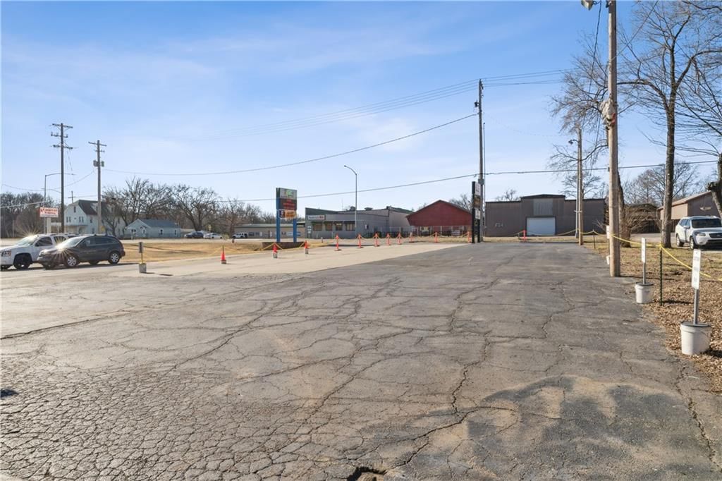 214 N Main Street — photo 35