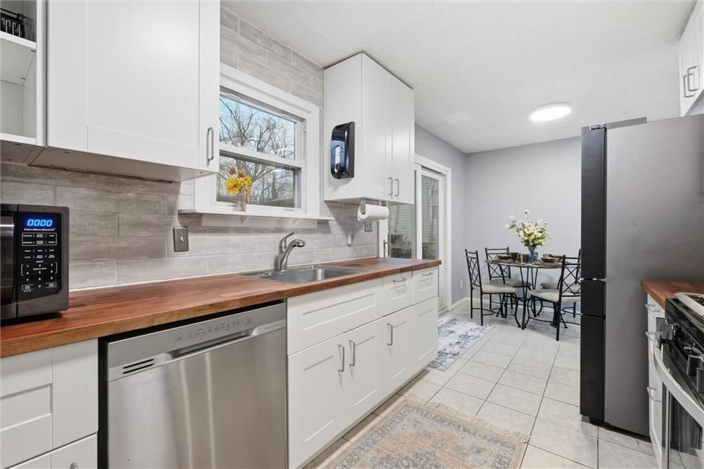 9629 Beacon Avenue — photo 16