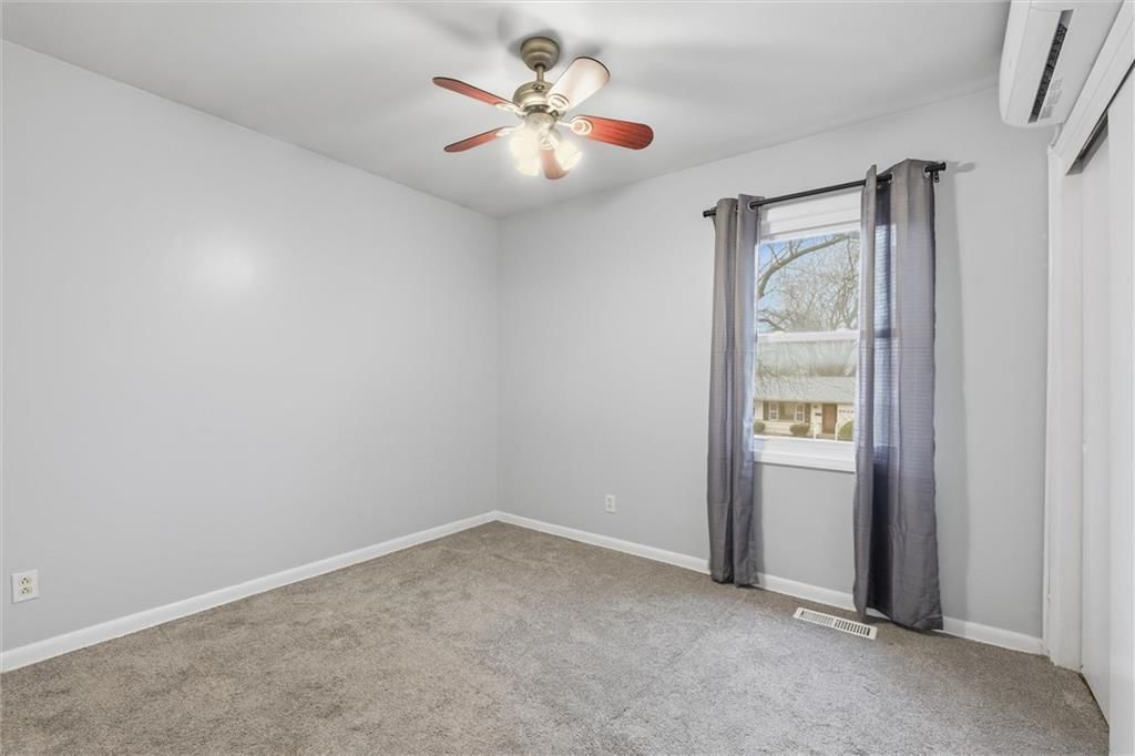 9629 Beacon Avenue — photo 25