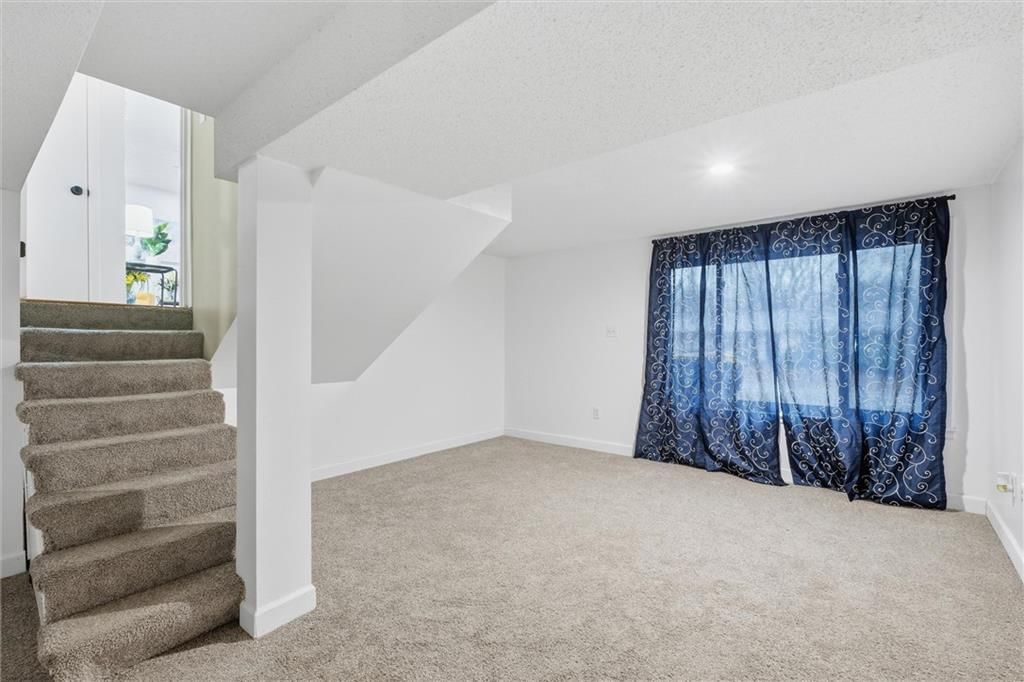9629 Beacon Avenue — photo 29