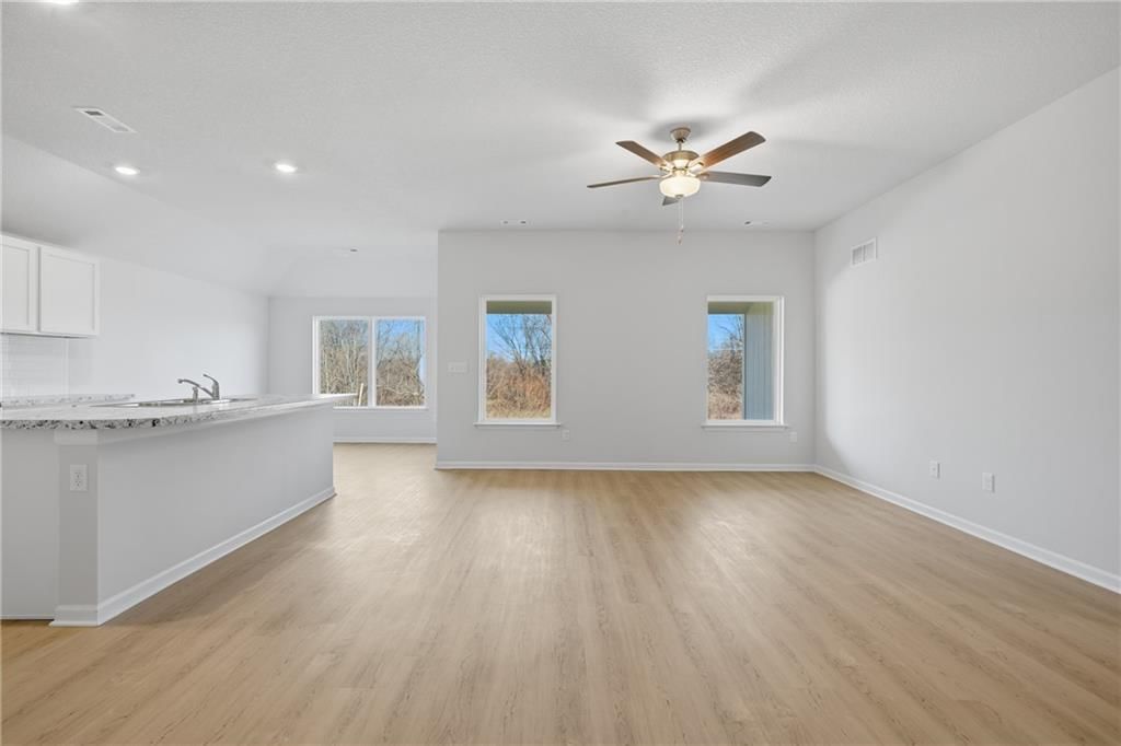 521 SE Nelson Drive — photo 7