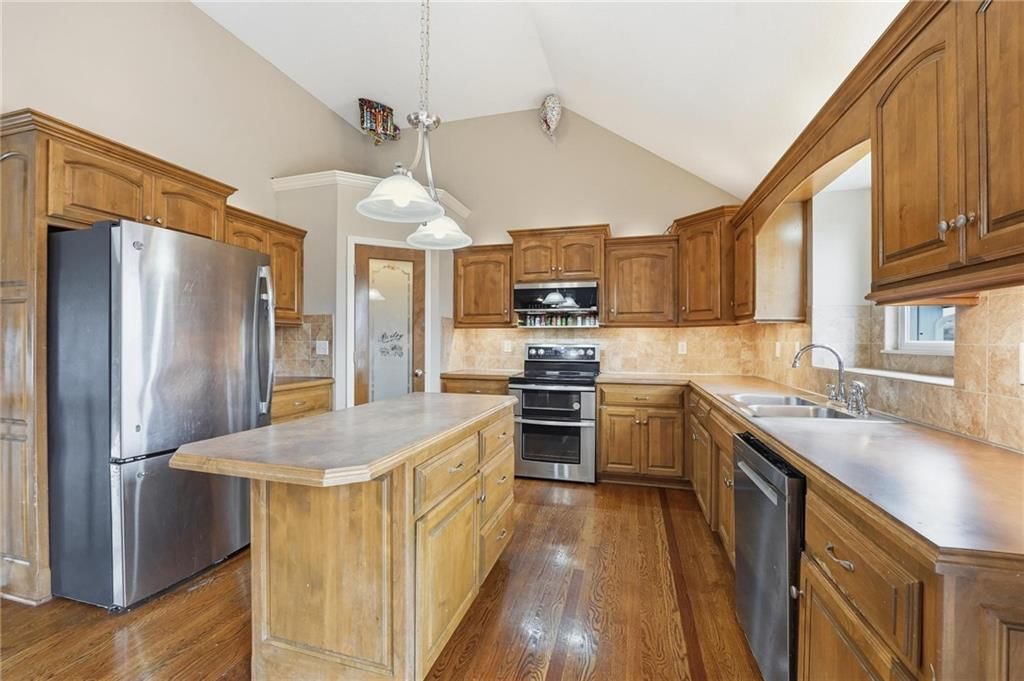 9819 N Donnelly Avenue — photo 5