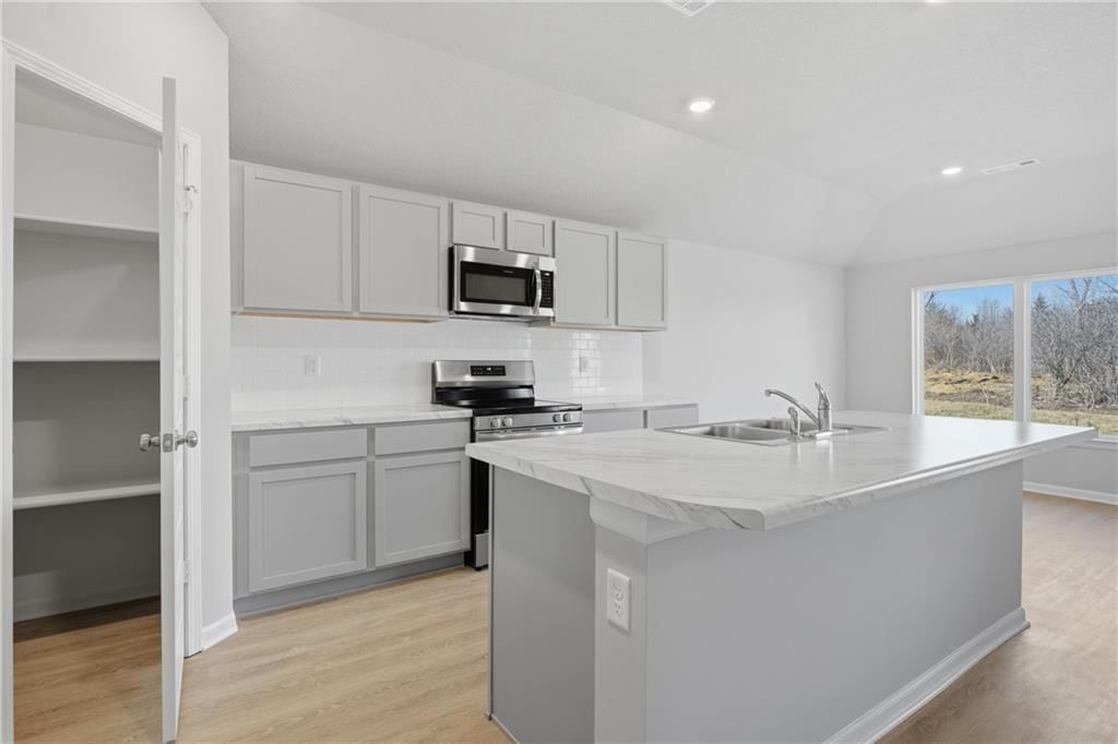 501 SE Nelson Drive — photo 12