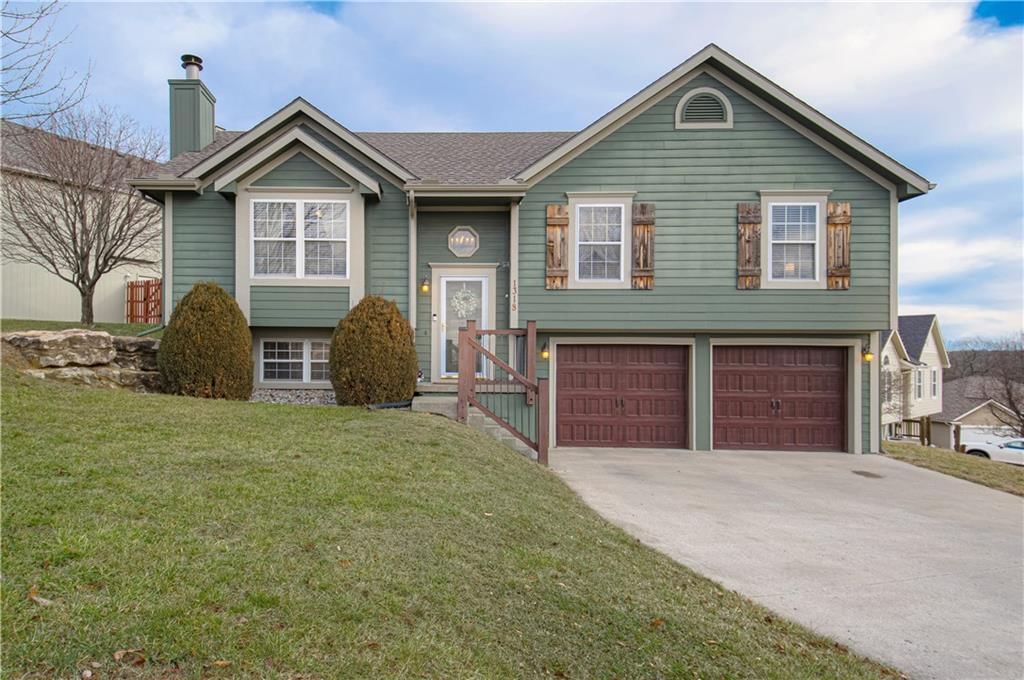 1318 NW 74th Place, Kansas City, MO