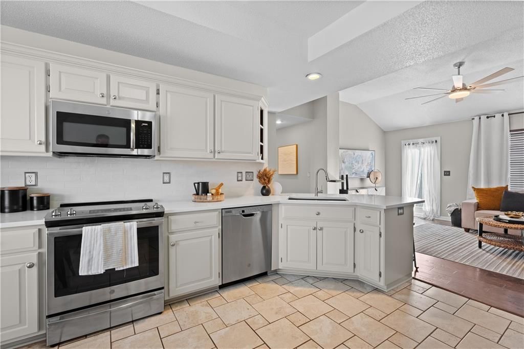 747 E 124th Street — photo 10