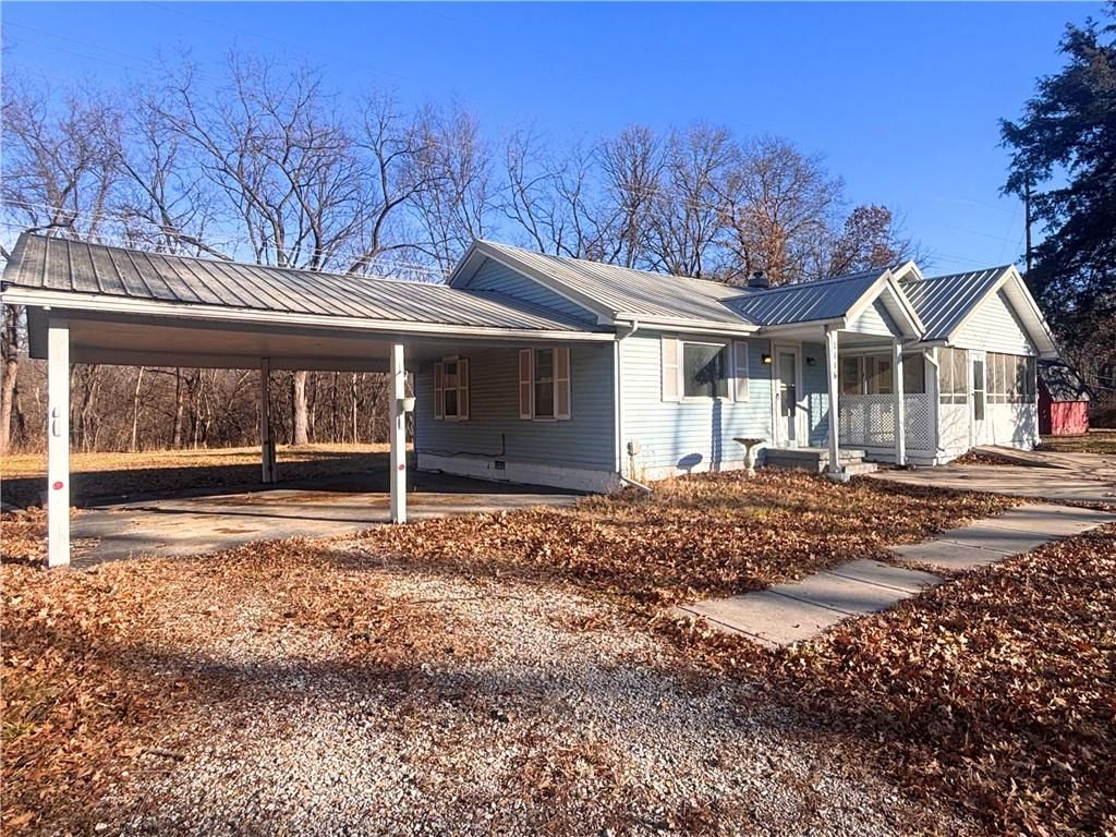 1116 Lake Maurer Road — photo 2
