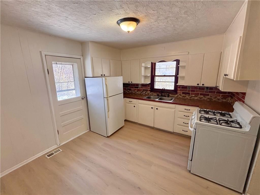 1116 Lake Maurer Road — photo 6