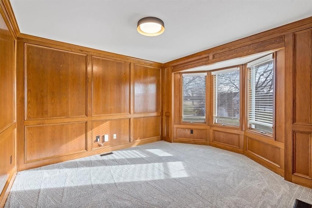 2704 NW Bent Tree Circle — photo 2