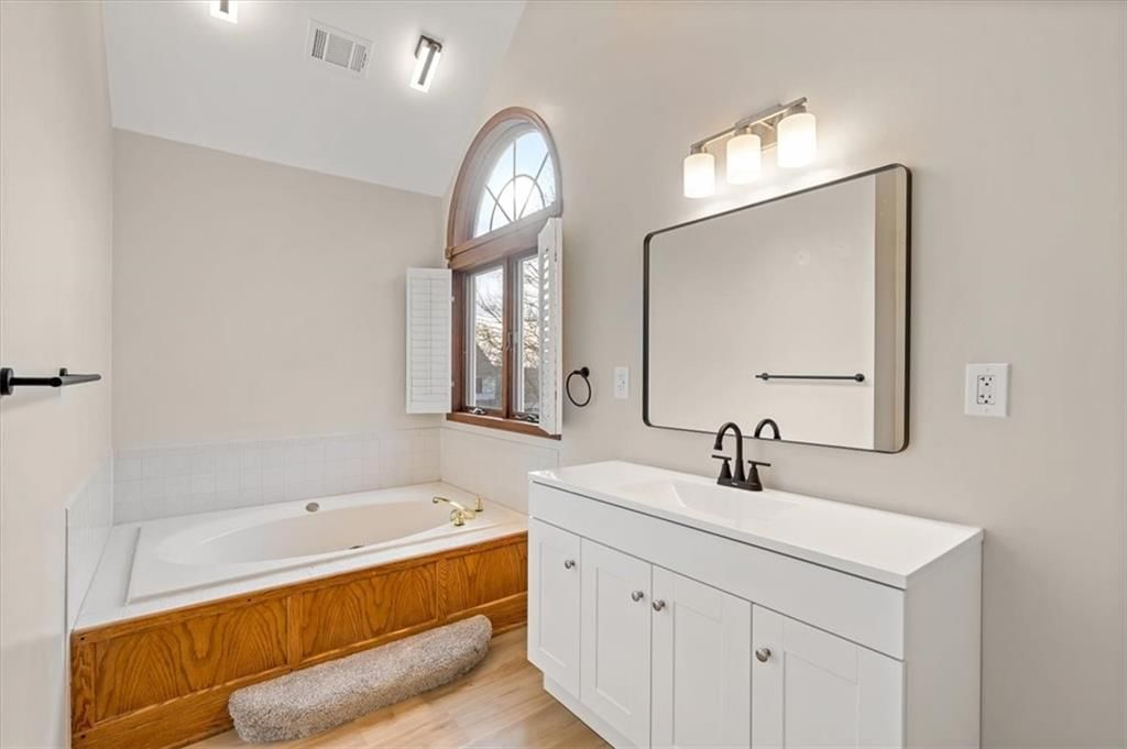 2704 NW Bent Tree Circle — photo 15