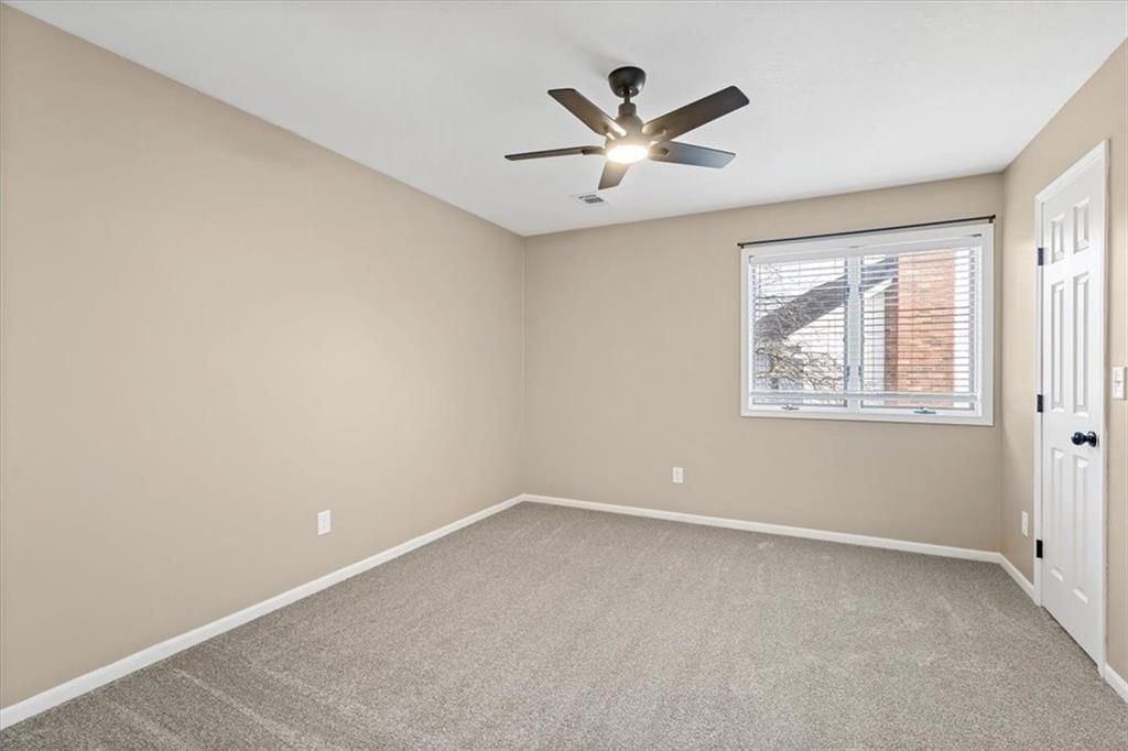 2704 NW Bent Tree Circle — photo 18