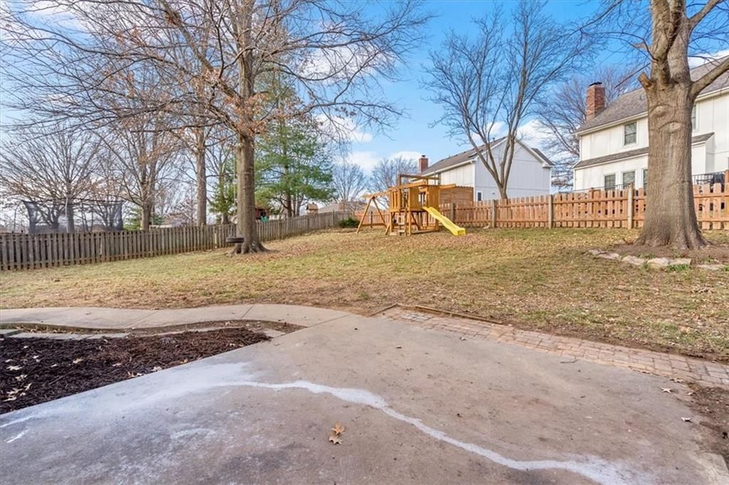 2704 NW Bent Tree Circle — photo 30