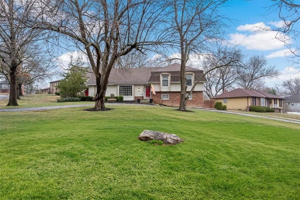 634 W Santa Fe Trail, Kansas City, MO