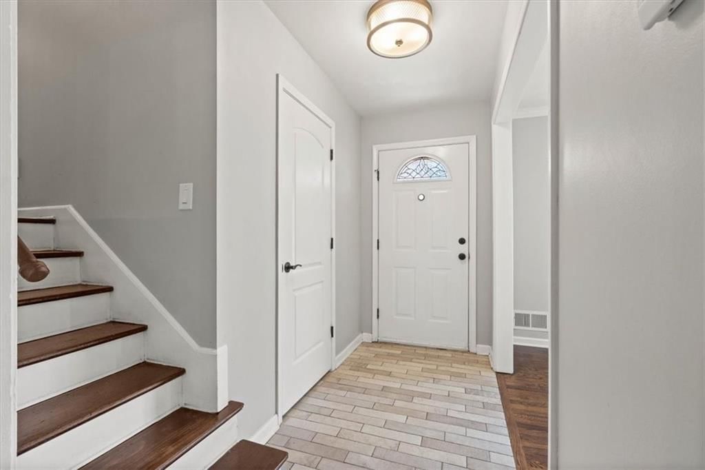 634 W Santa Fe Trail — photo 3