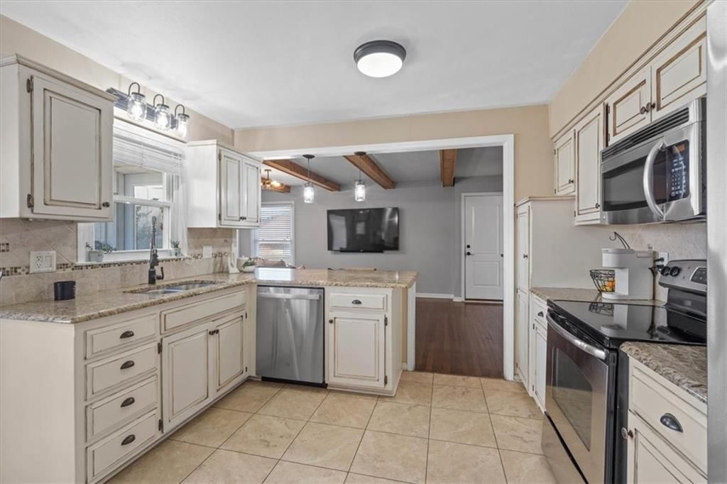 634 W Santa Fe Trail — photo 13
