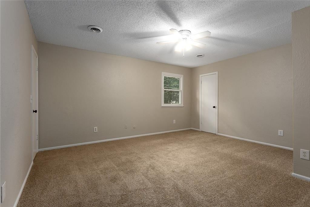 7421 NW 76th Terrace — photo 47