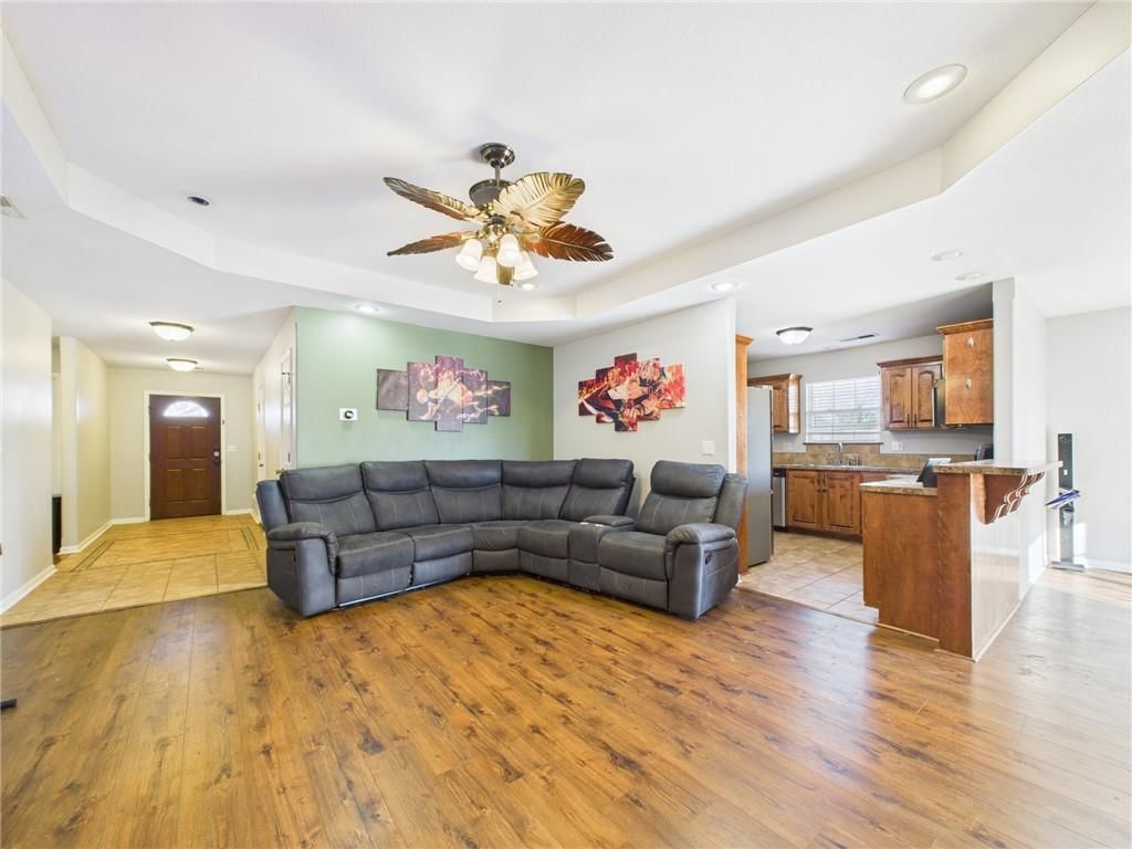 1405 W 7th St Terrace — photo 4