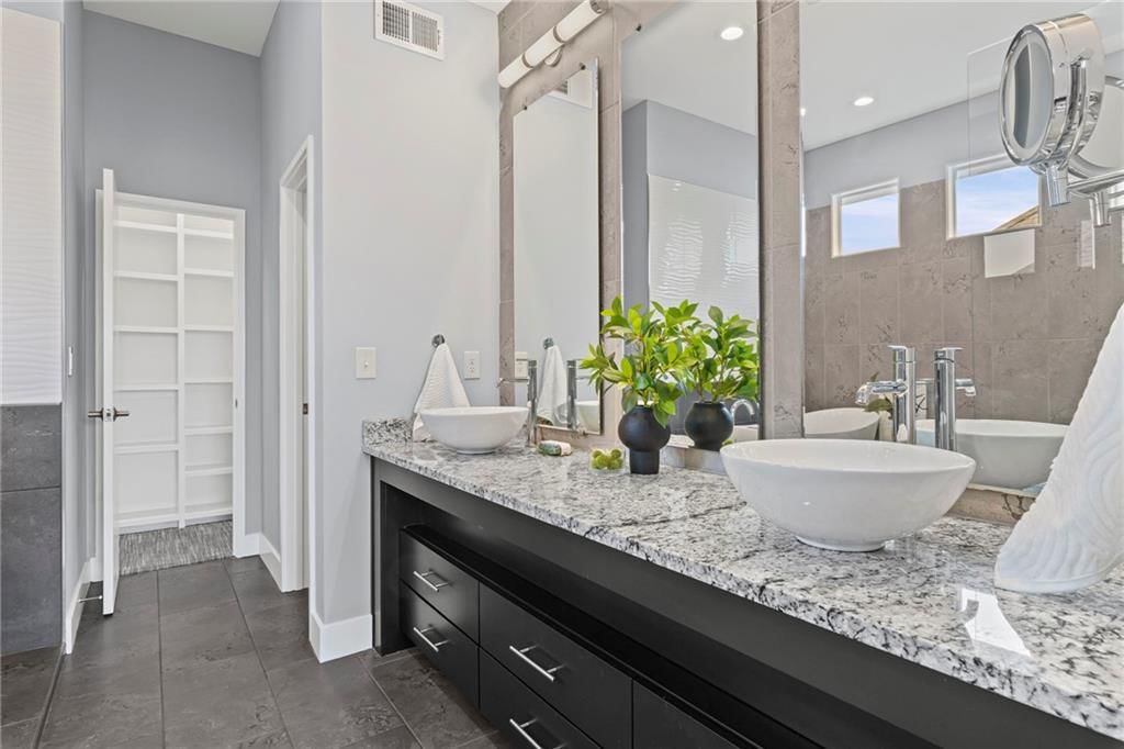 17305 Umbra Street — photo 12