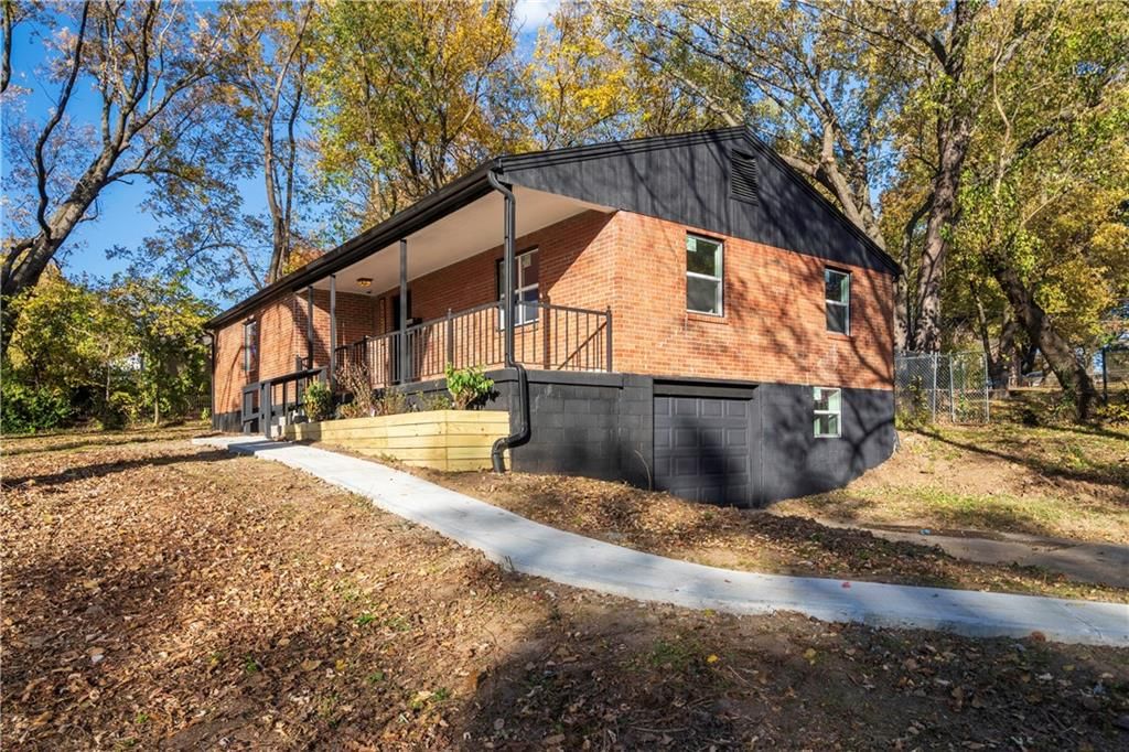 2917 Englewood Terrace — photo 1