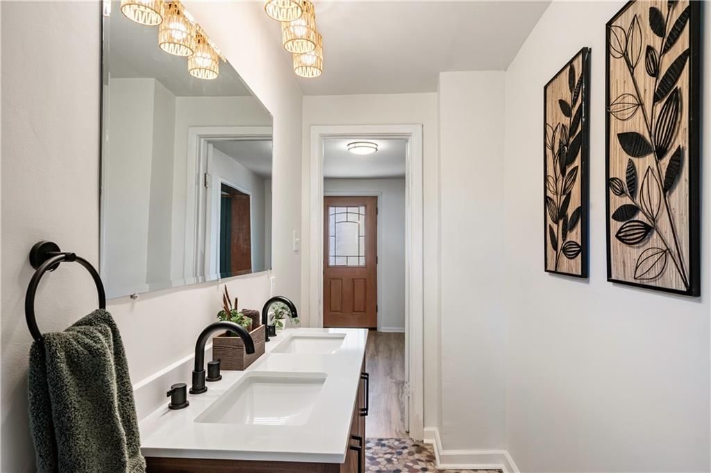 2917 Englewood Terrace — photo 21