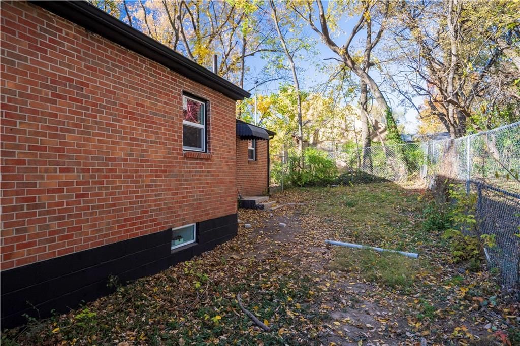 2917 Englewood Terrace — photo 31
