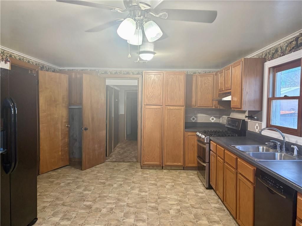 420 E 12th Street — photo 9