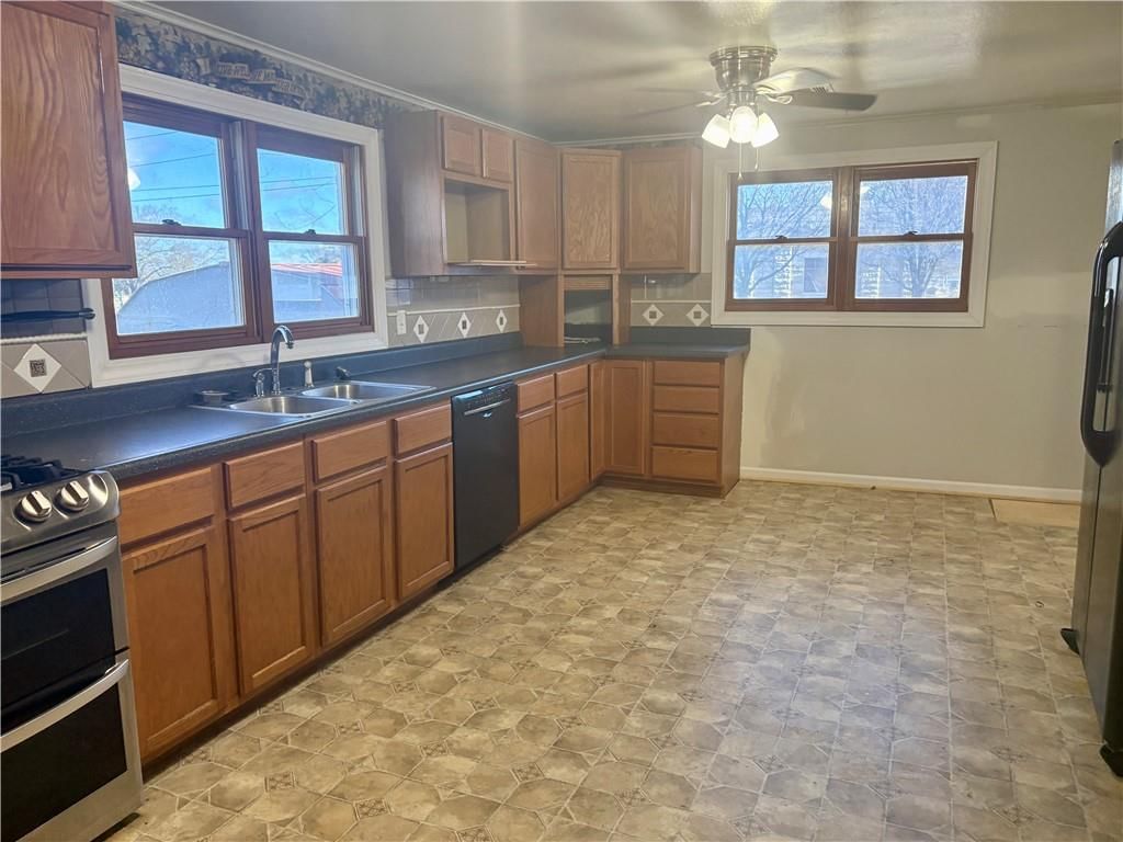420 E 12th Street — photo 10