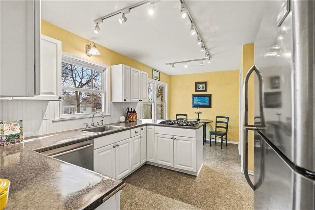 9451 Connell Drive — photo 10