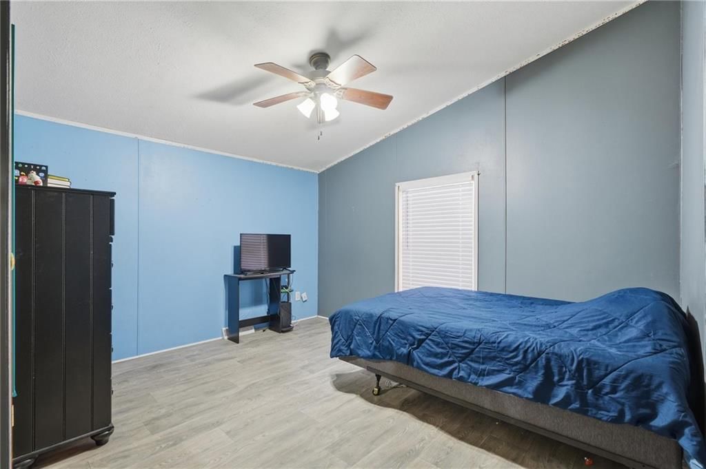 2109 Elm Street — photo 12