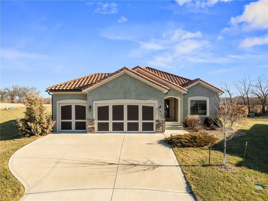 3901 SW Odell Drive — photo 2