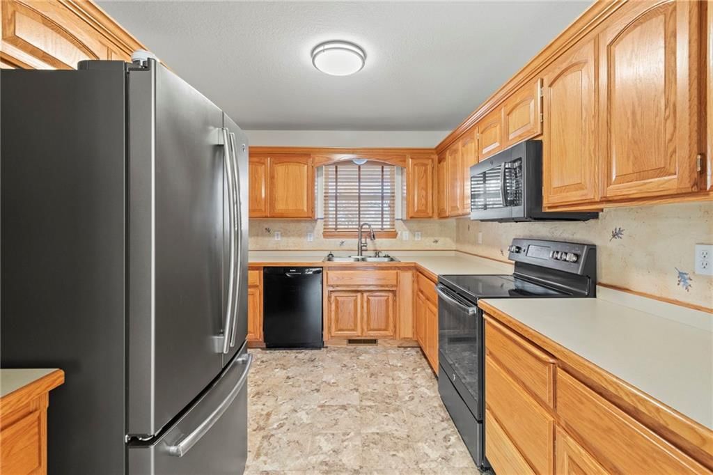 301 Walnut Street — photo 10