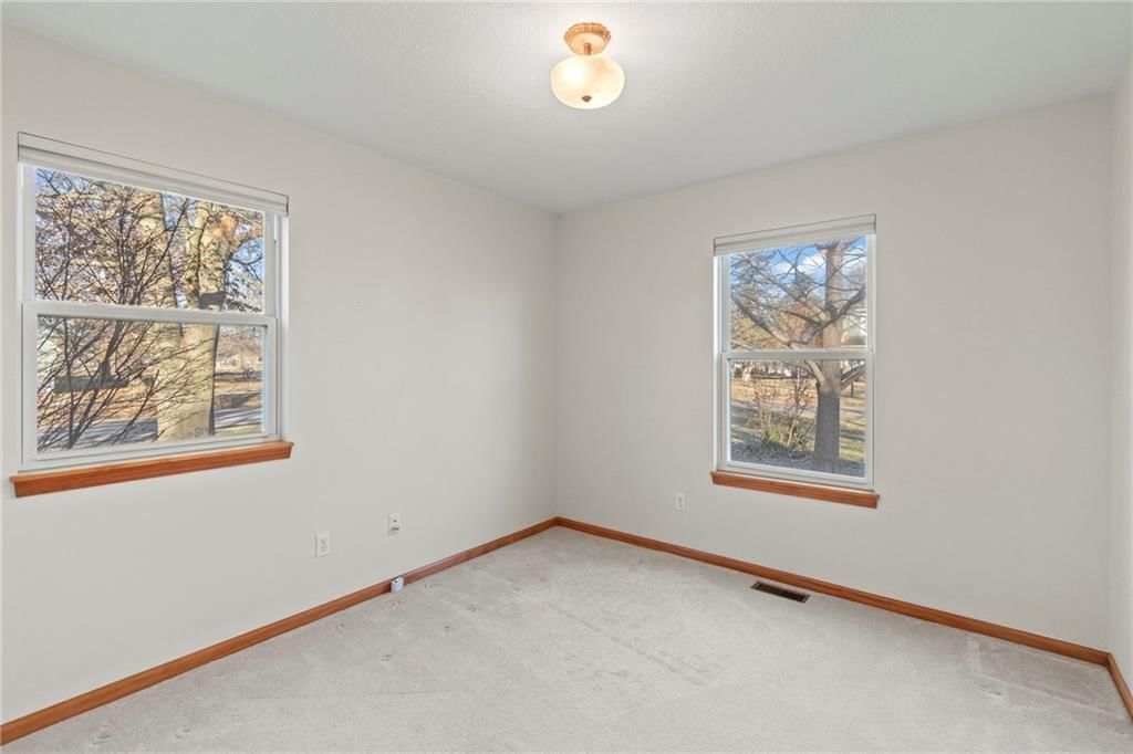 301 Walnut Street — photo 20