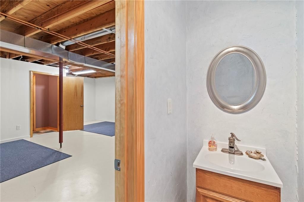 301 Walnut Street — photo 24