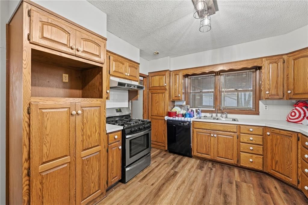 829 W 5th Street — photo 13