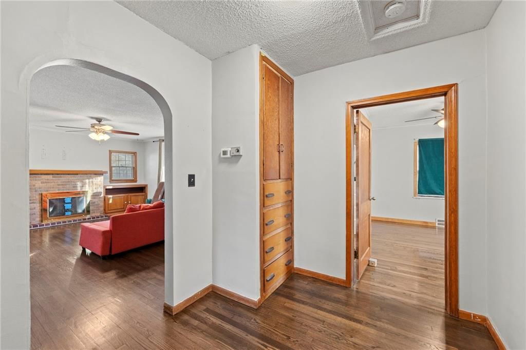 829 W 5th Street — photo 16