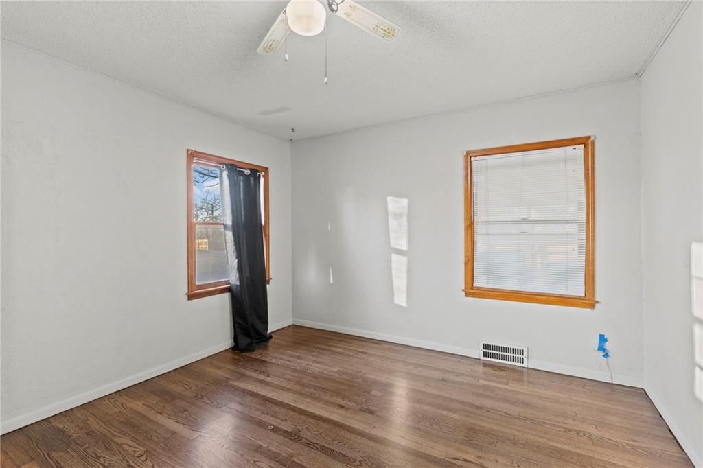 829 W 5th Street — photo 22