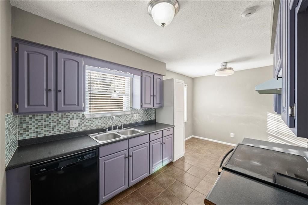 1009 NW Kingsridge Drive — photo 10