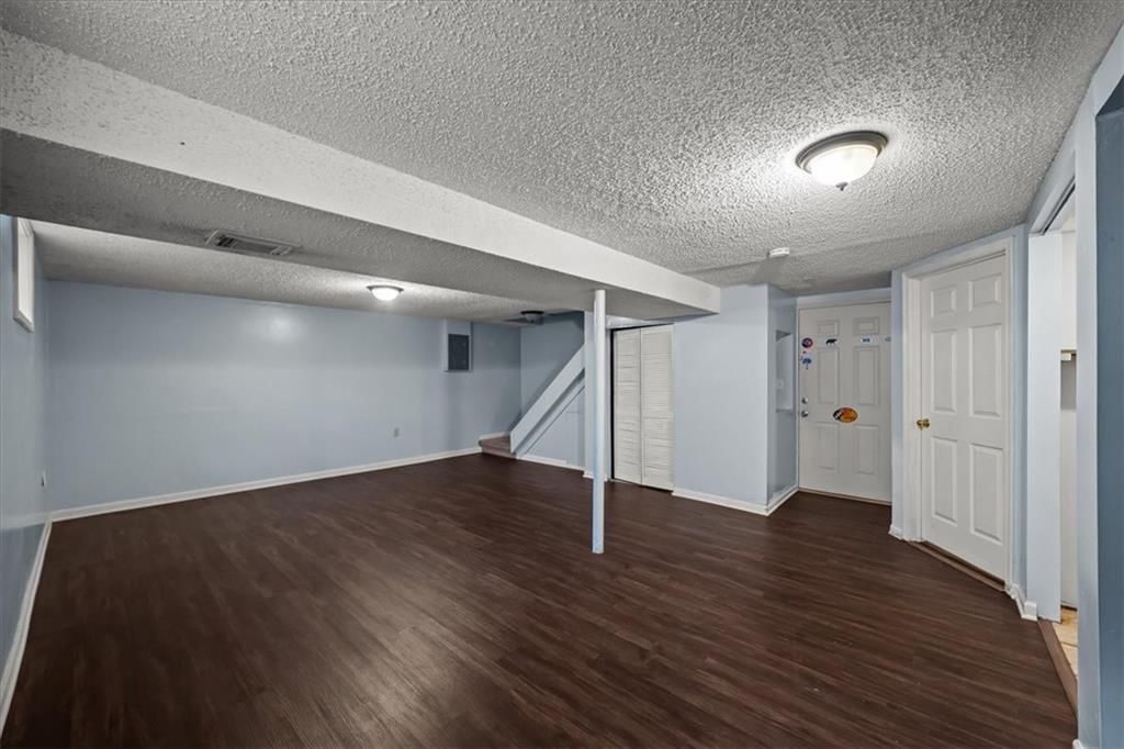 1009 NW Kingsridge Drive — photo 24
