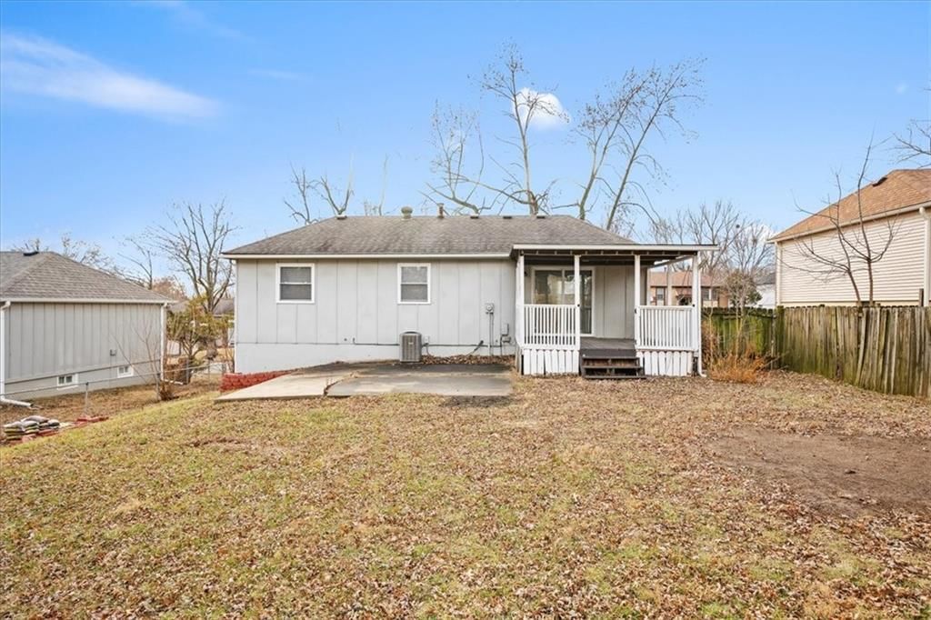 1009 NW Kingsridge Drive — photo 27