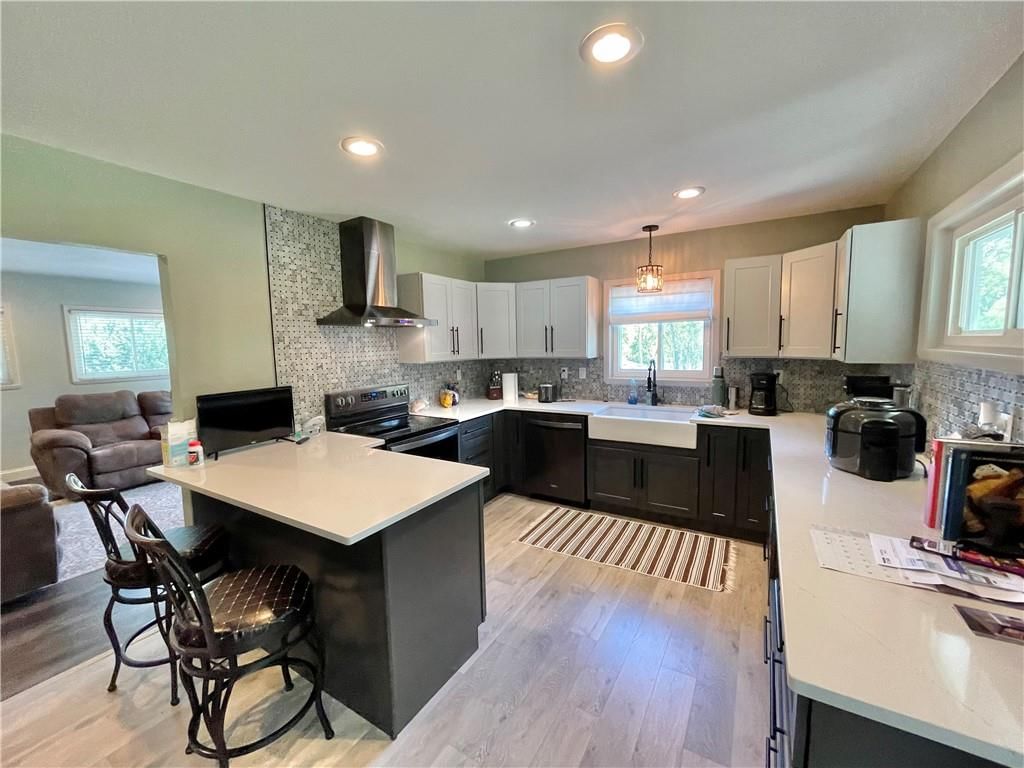 10207 NW Barry Road — photo 2
