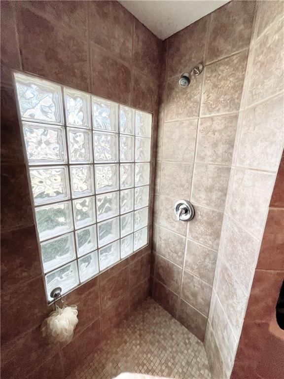10207 NW Barry Road — photo 16