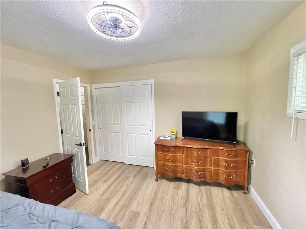 10207 NW Barry Road — photo 23