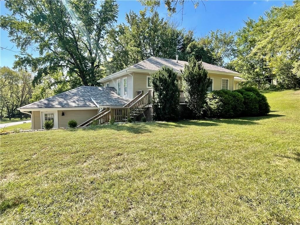 10207 NW Barry Road — photo 34