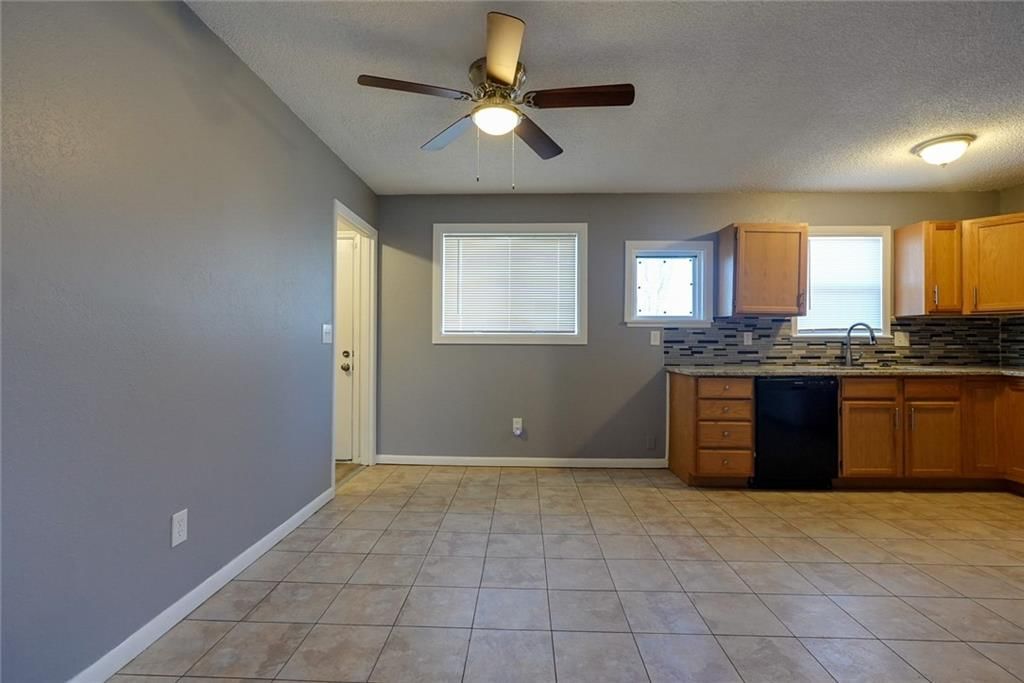 1824 N Vista Drive — photo 5