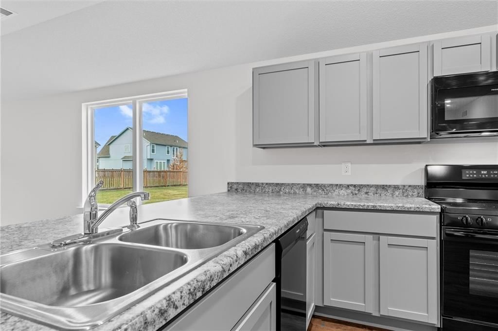 452 Rock Creek Drive — photo 8