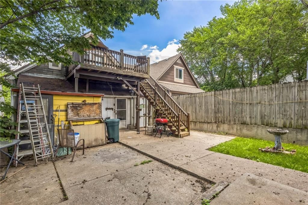 747 Reynolds Avenue — photo 5