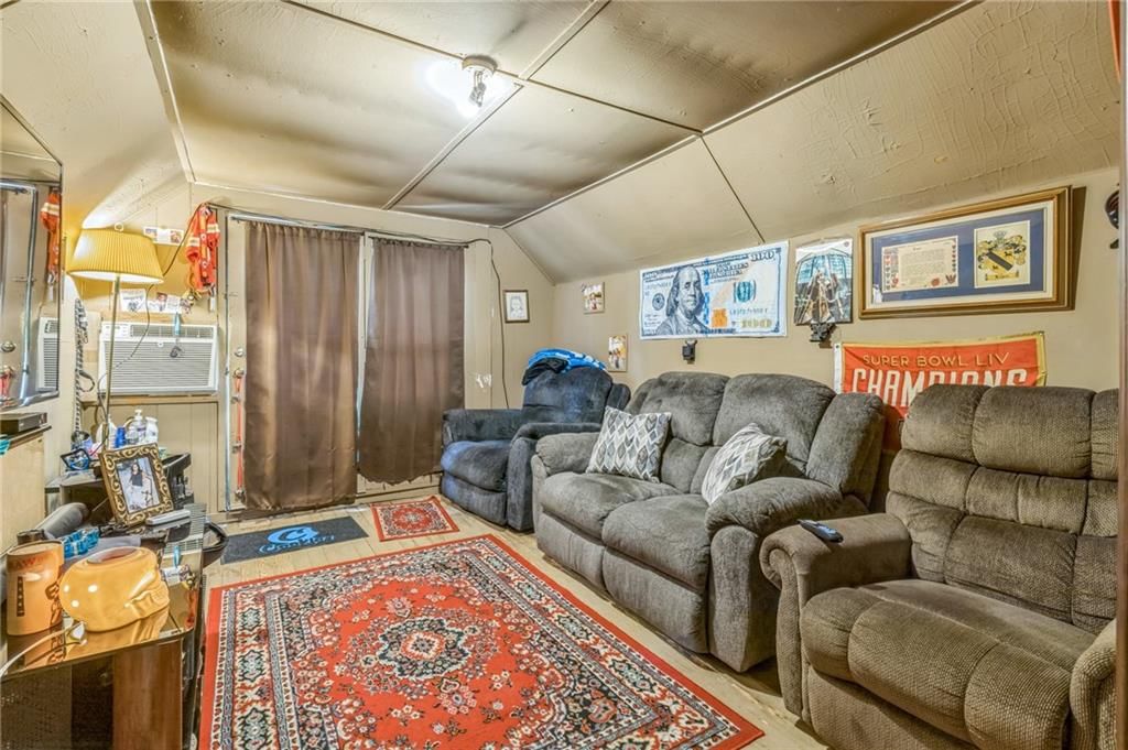 747 Reynolds Avenue — photo 10