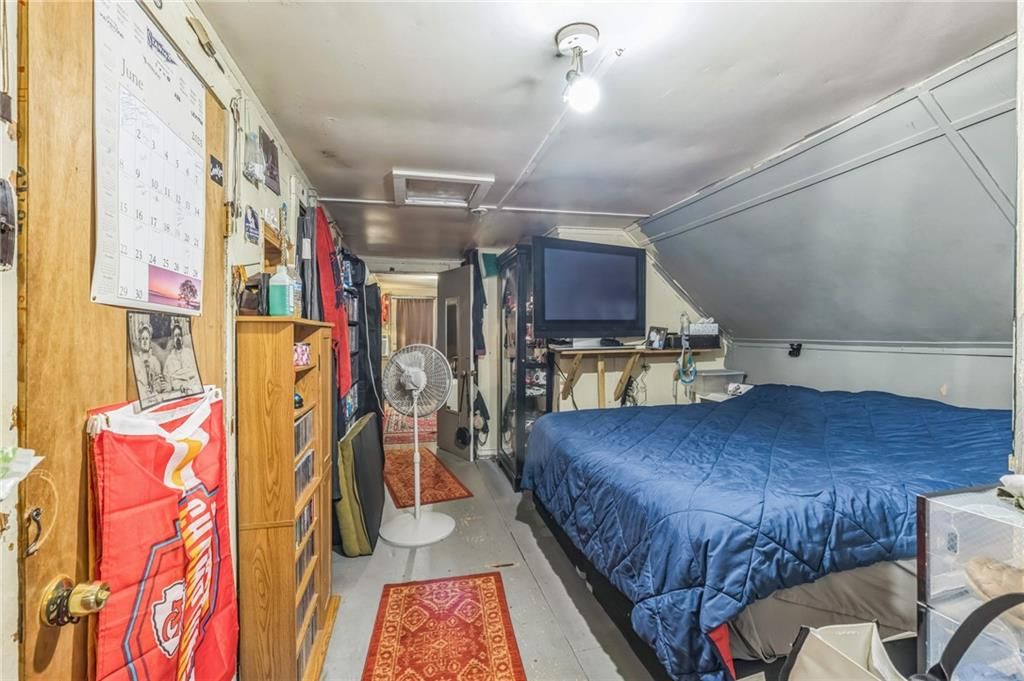 747 Reynolds Avenue — photo 17