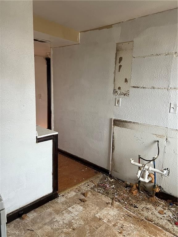 2327 Park Avenue — photo 13